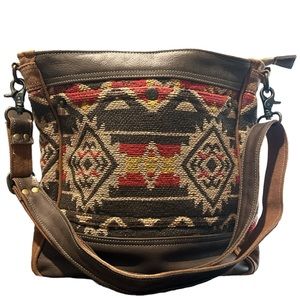 Myra Carolina Shades Shoulder Bag